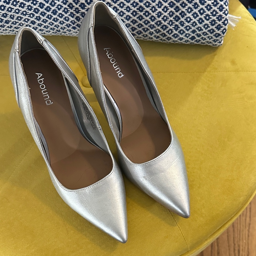 Abound Shimmering Silver Pointed Toe Heels